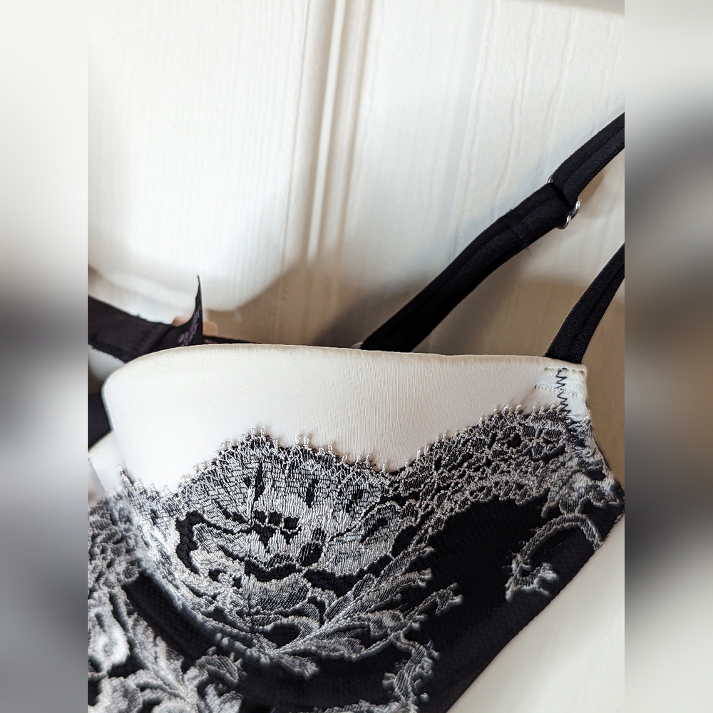 Victoria's Secret black ivory satin and  lace lingerie NWT size 34C - Picture 10 of 15